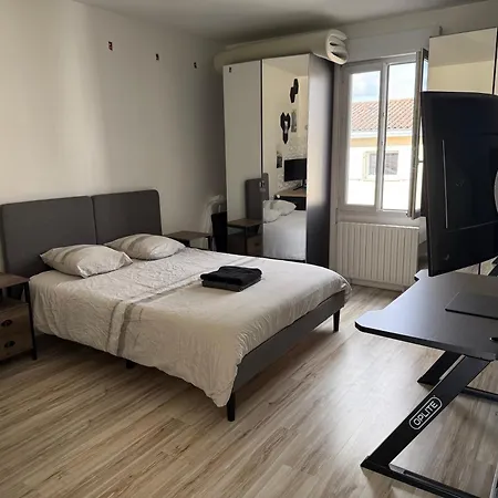 Du Calme En Pleine Jacuzzi Bordeaux