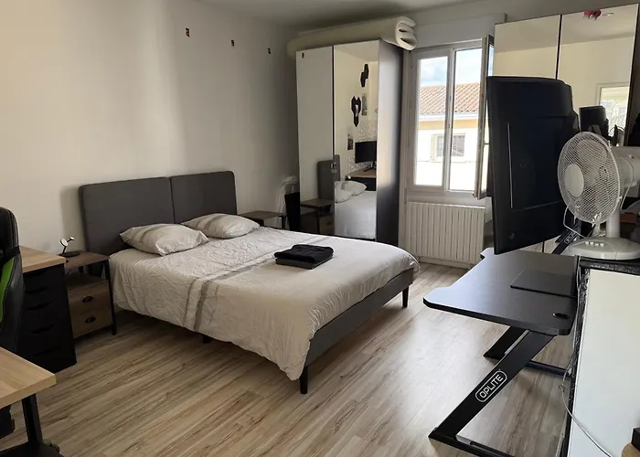 Du Calme En Pleine Jacuzzi Bordeaux