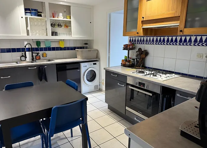 Du Calme En Pleine Jacuzzi Alloggio in famiglia Bordeaux